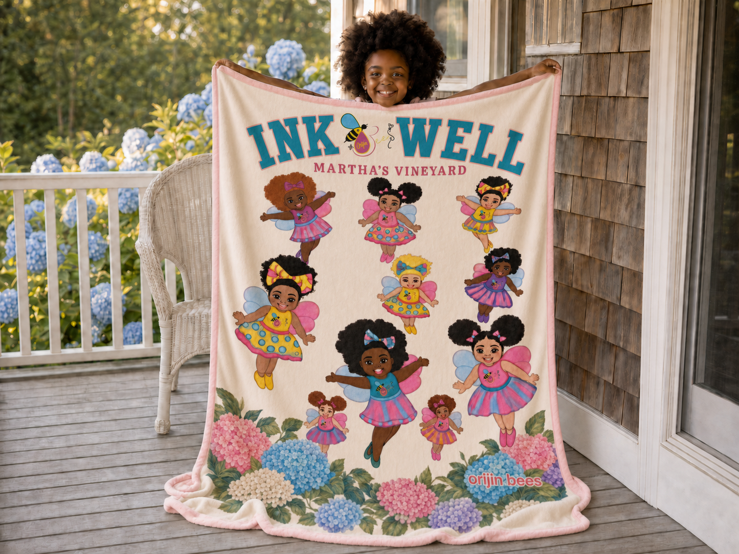 Inkwell Cuddle Bees Plush Throw Blanket - Martha's Vineyard